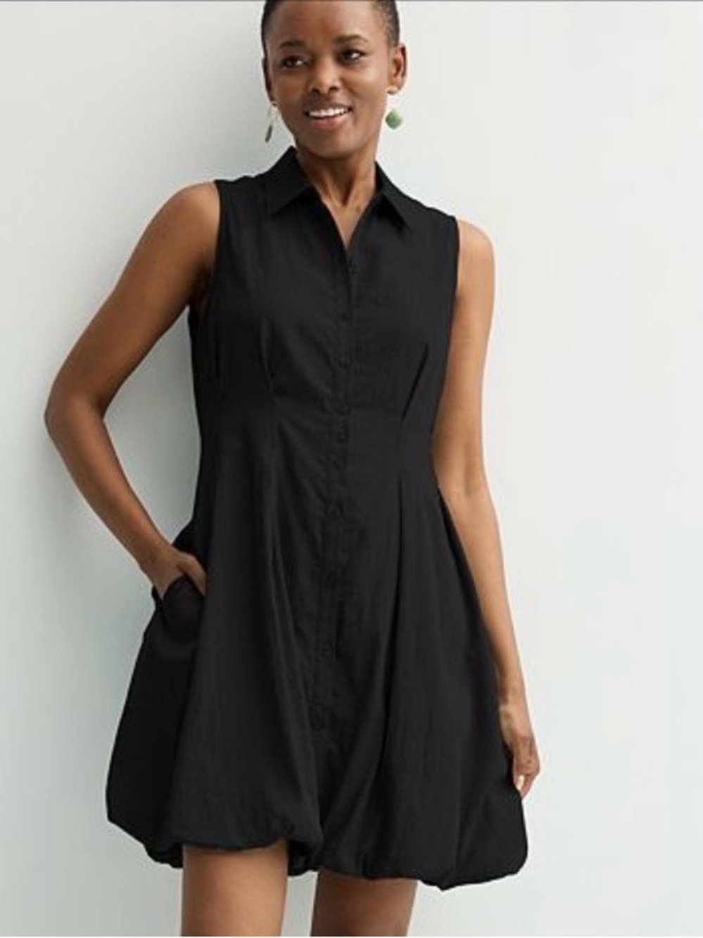 118. Nine West Unique Bubble Hem Sleeveless Black Dress